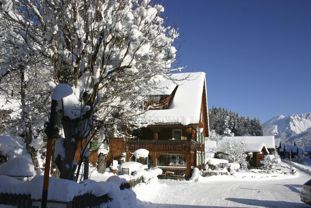 Hotel Gasthaus Schaefle Buerserberg Exterior photo