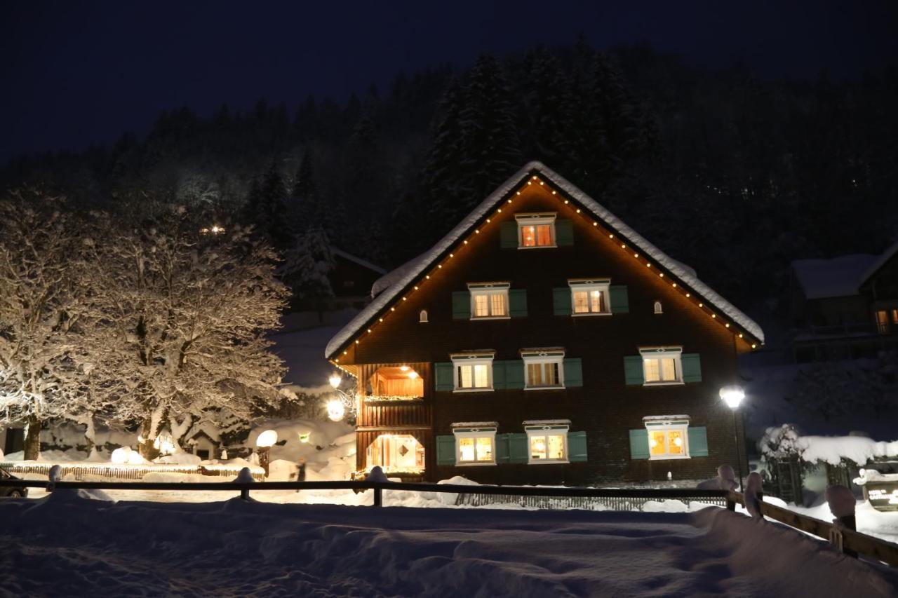Hotel Gasthaus Schaefle Buerserberg Exterior photo